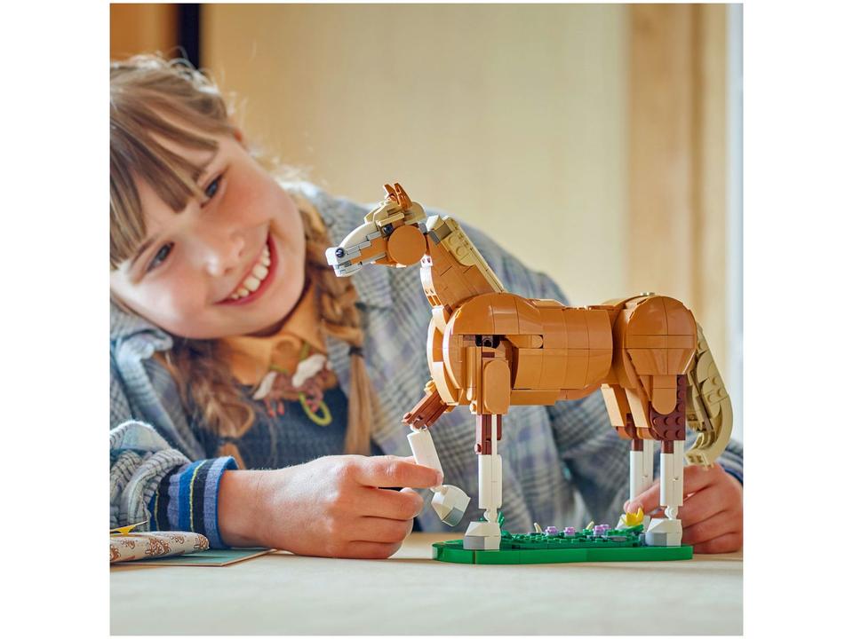 LEGO Creator 3 em 1 Lindo Cavalo 31166 685 Peças - 1