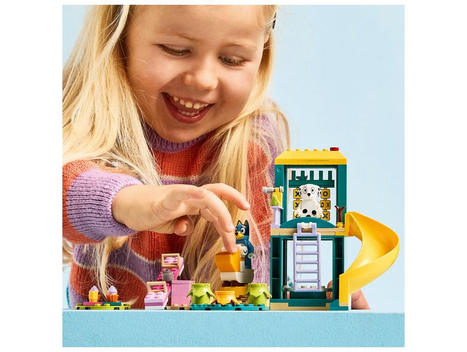 LEGO Diversão no Parquinho com Bluey e Chloe 11201 - 1