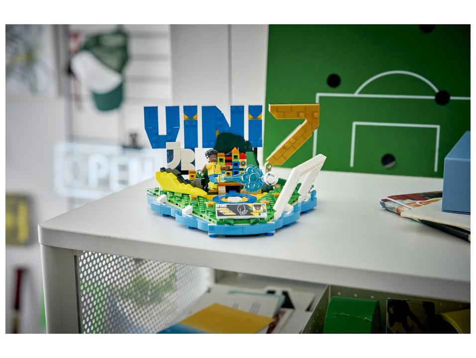 LEGO Editions Vini Jr: Destaques do Futebol - 3