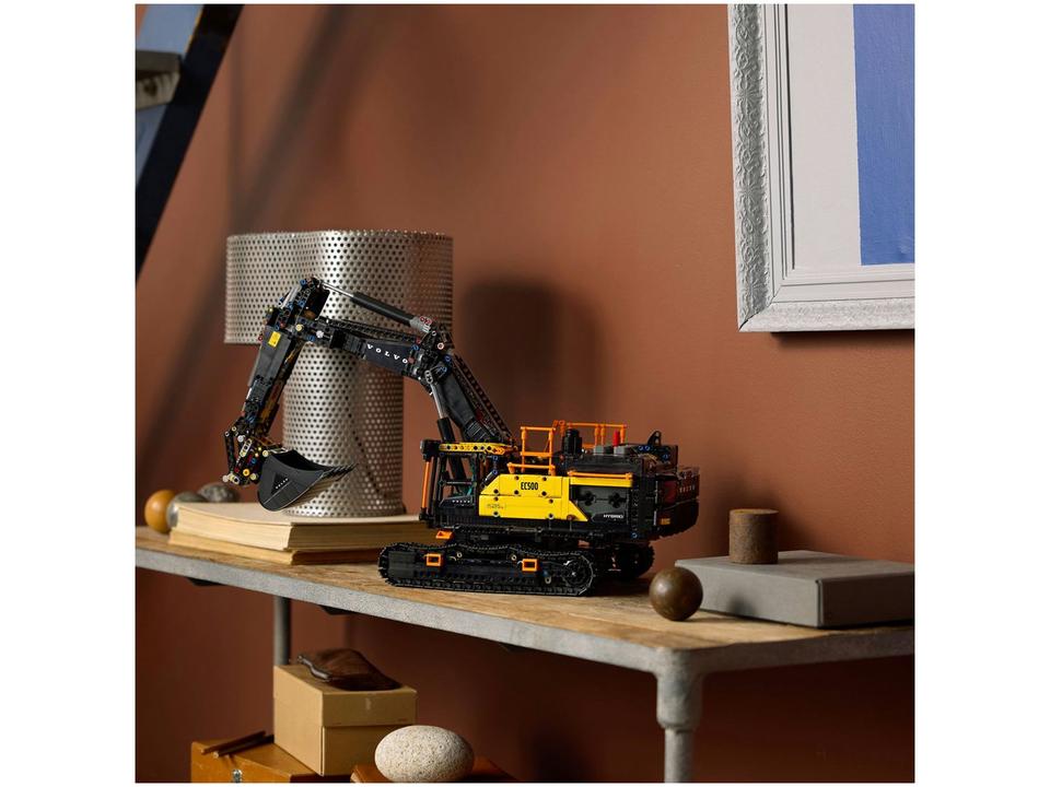 LEGO Escavadeira Volvo EC500 Hybrid 42215 - 5