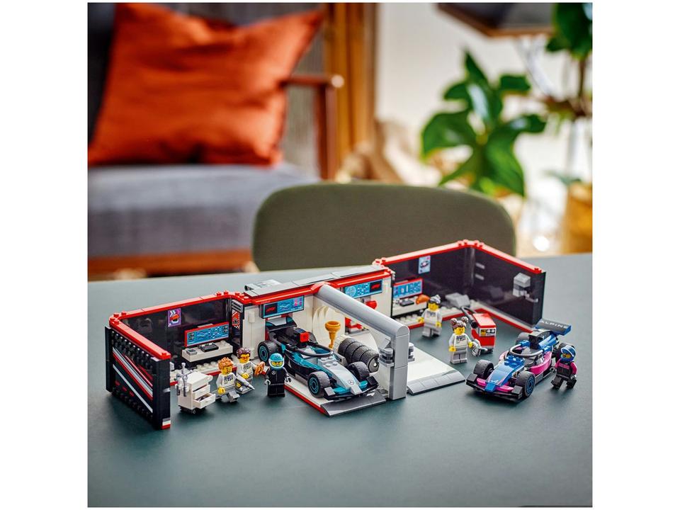 LEGO Garagem de F1 e Carros da Mercedes-AMG e - 3