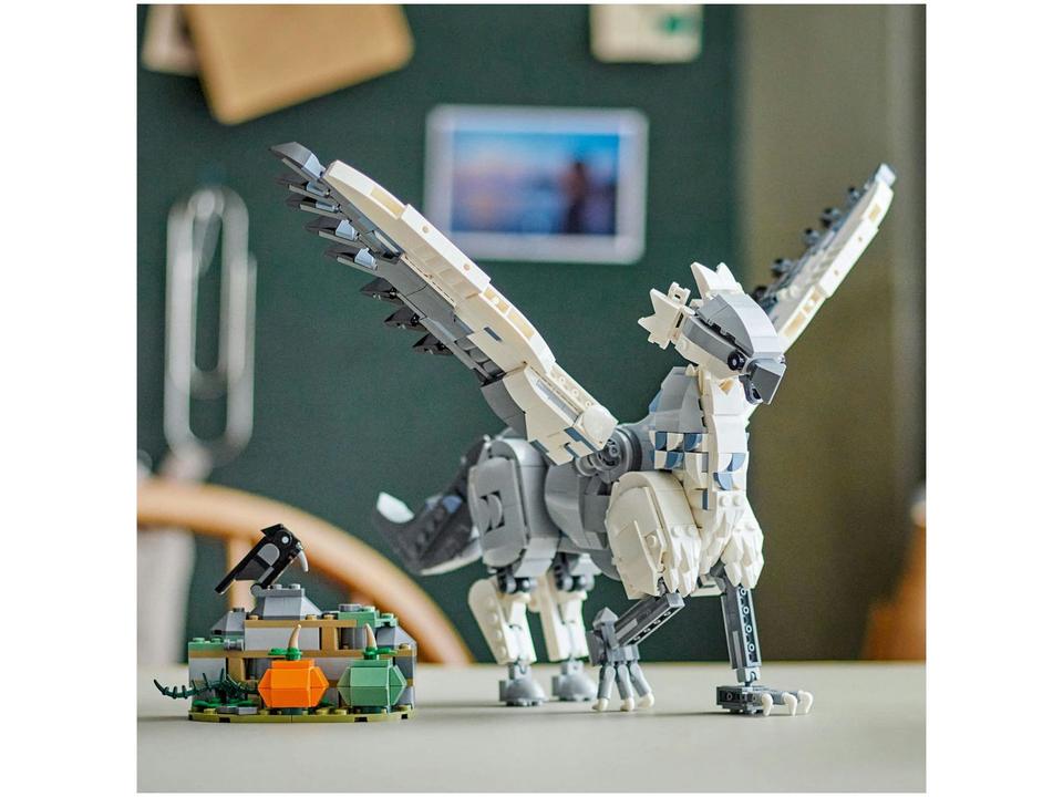 LEGO Harry Potter Bicuço 76427 723 Peças - 4