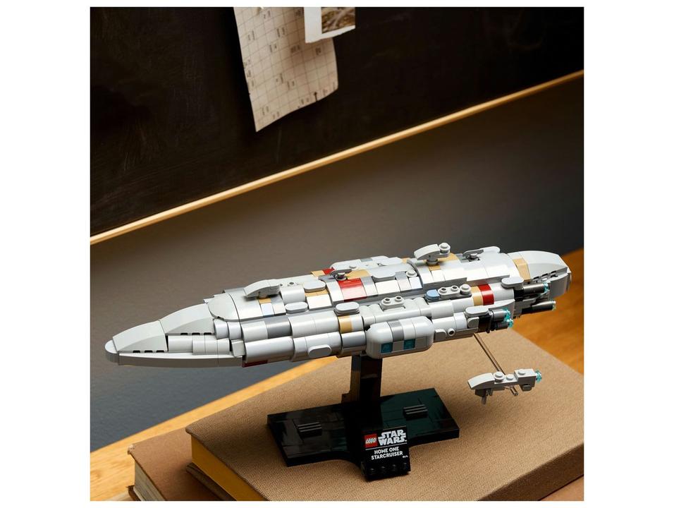 LEGO Home One Starcruiser 75405 559 Peças - 3