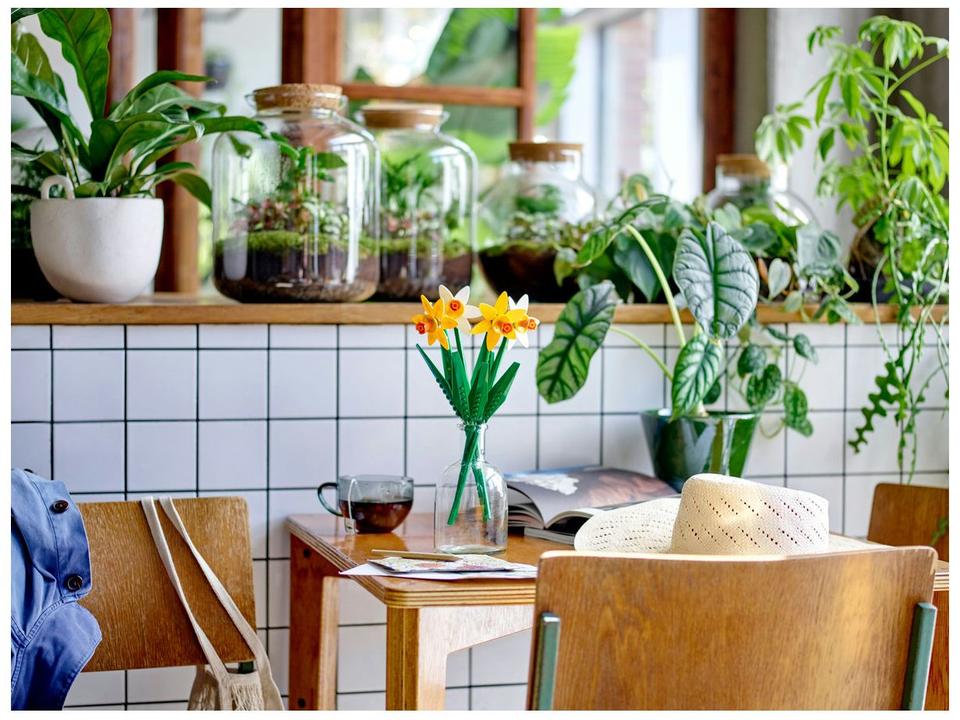 LEGO Iconic Narcisos 40747 216 Peças - 5