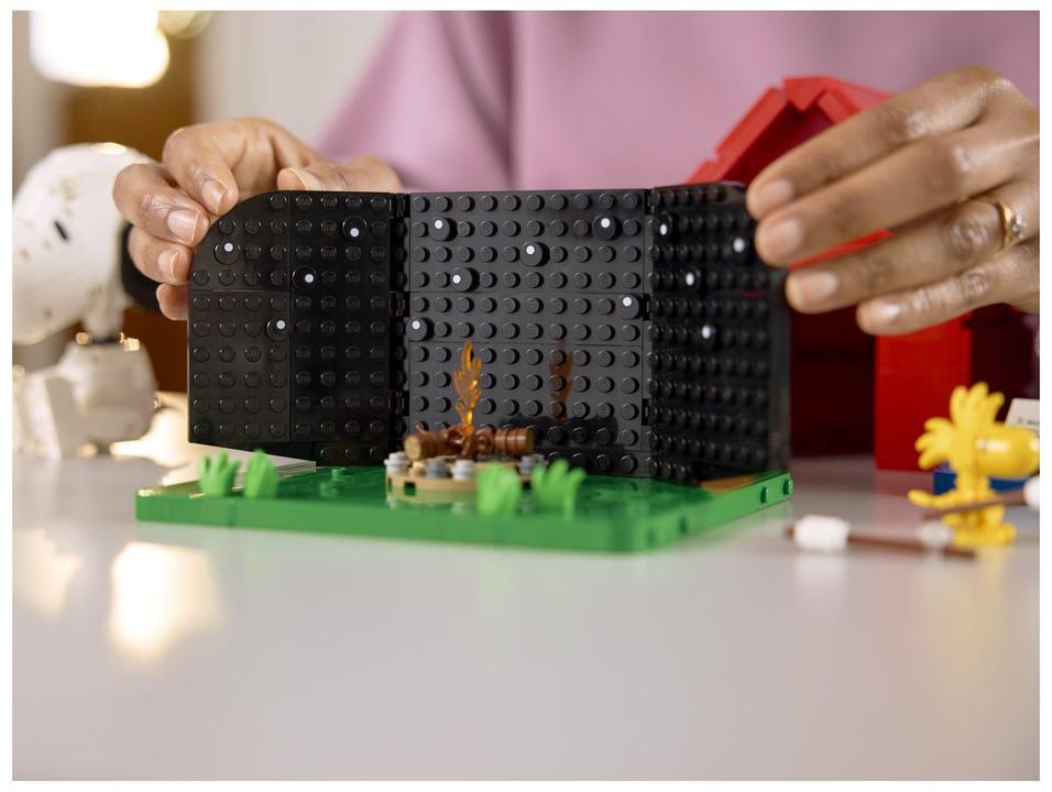LEGO Ideas Peanuts: A Casinha do Snoopy - 2