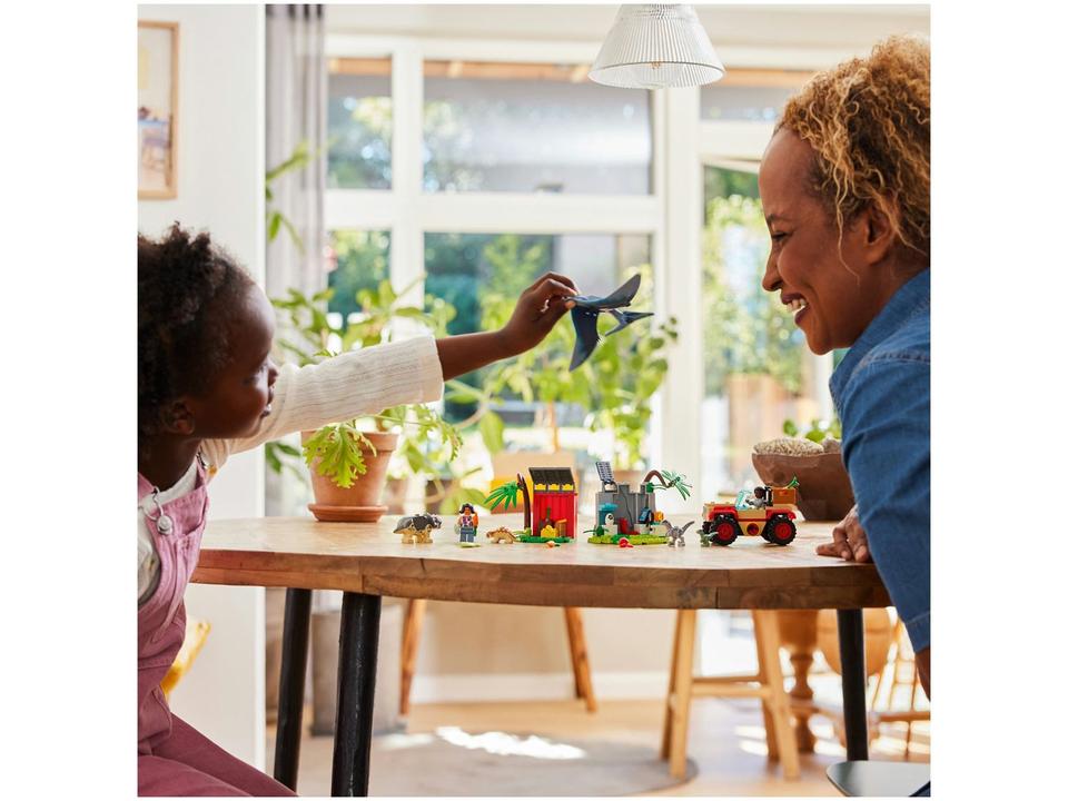 LEGO Jurassic World Centro de Resgate dos Filhotes - 4