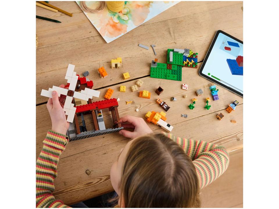 LEGO Minecraft A Fazenda do Moinho de Vento - 1