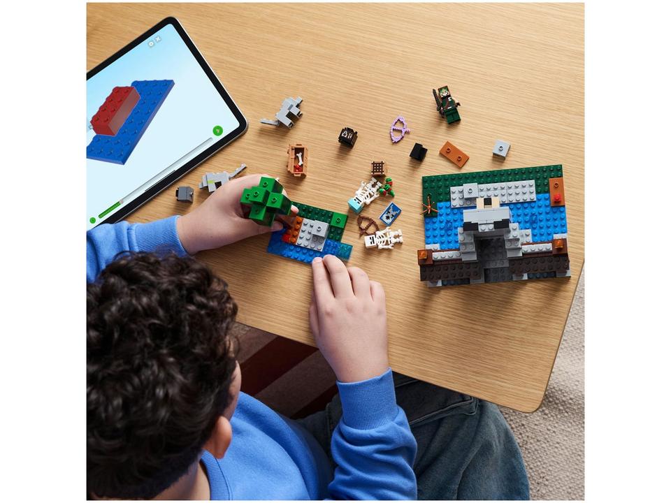 LEGO Minecraft A Fortaleza dos Lobos 21261 - 1