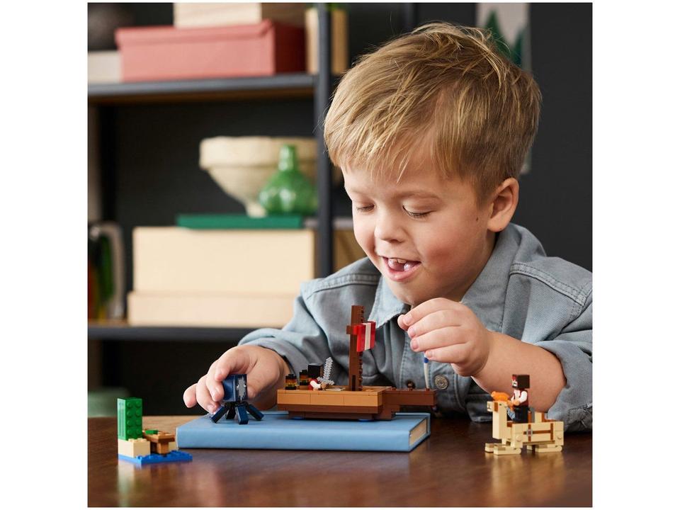 LEGO Minecraft A Viagem do Barco Pirata 21259 - 1