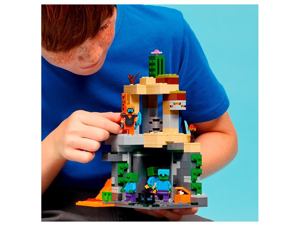 LEGO Minecraft Masmorra dos Zumbis 21587 - 2