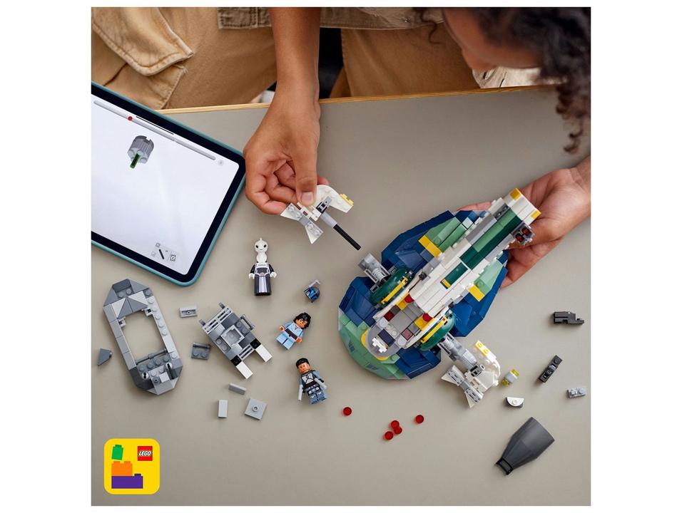 LEGO Nave Estelar de Jango Fett 75433 707 Peças - 1