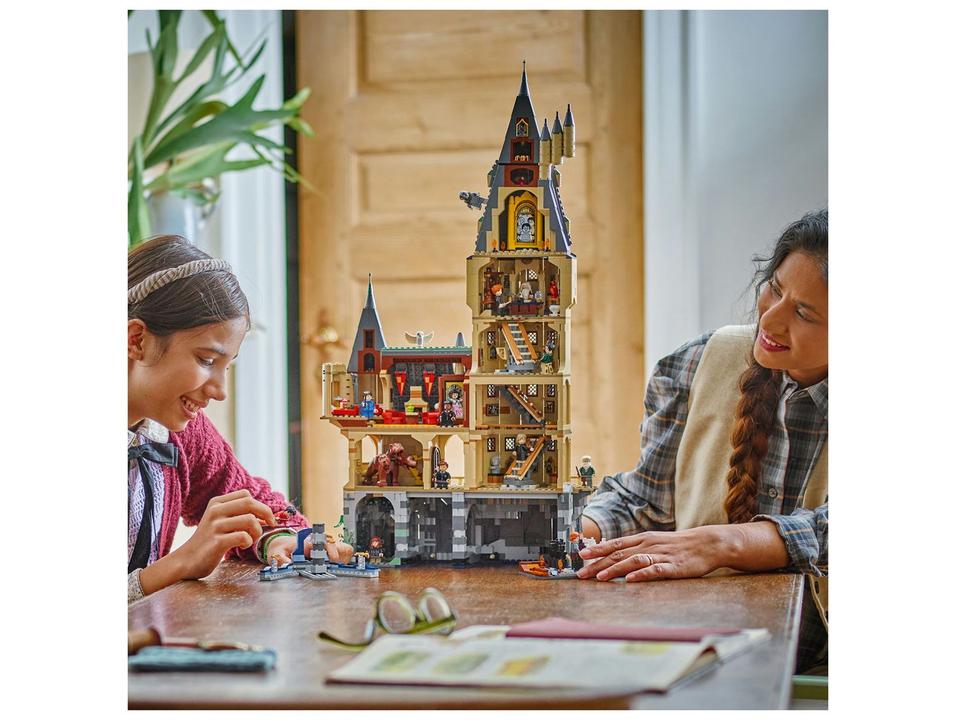 LEGO O Castelo de Hogwarts: A Torre Central 76454 - 1