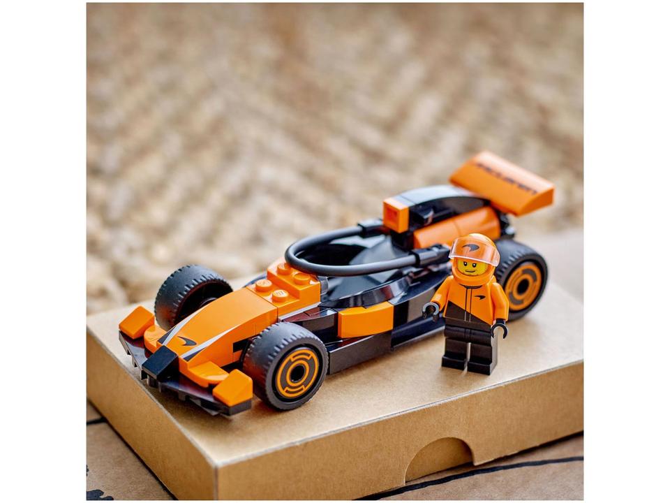 LEGO Piloto de F1 com Carro de Corrida da McLaren - 3