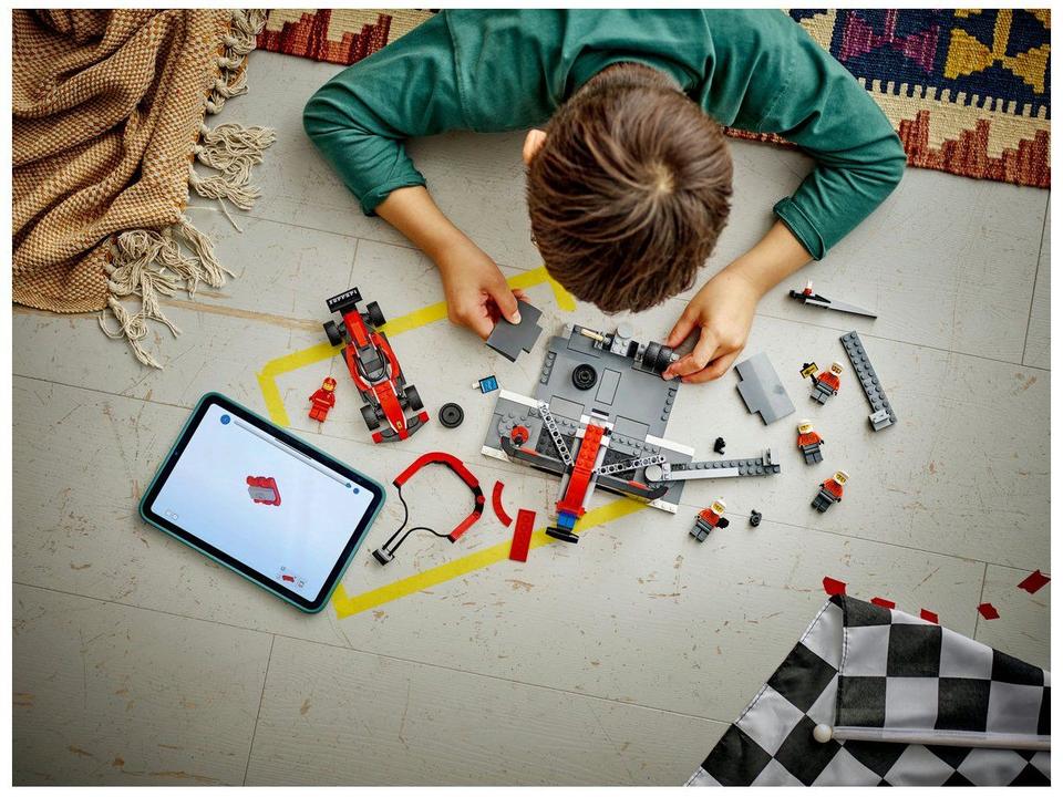 LEGO Pit Stop e Equipe de Box de F1 com Carro da - 1