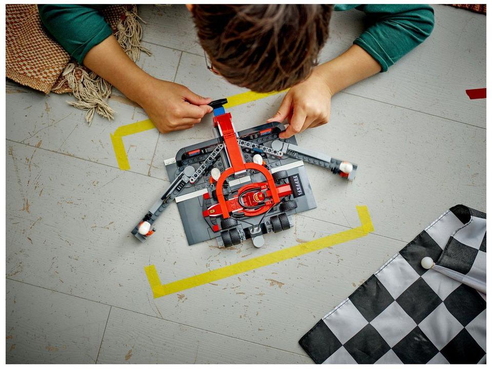 LEGO Pit Stop e Equipe de Box de F1 com Carro da - 2