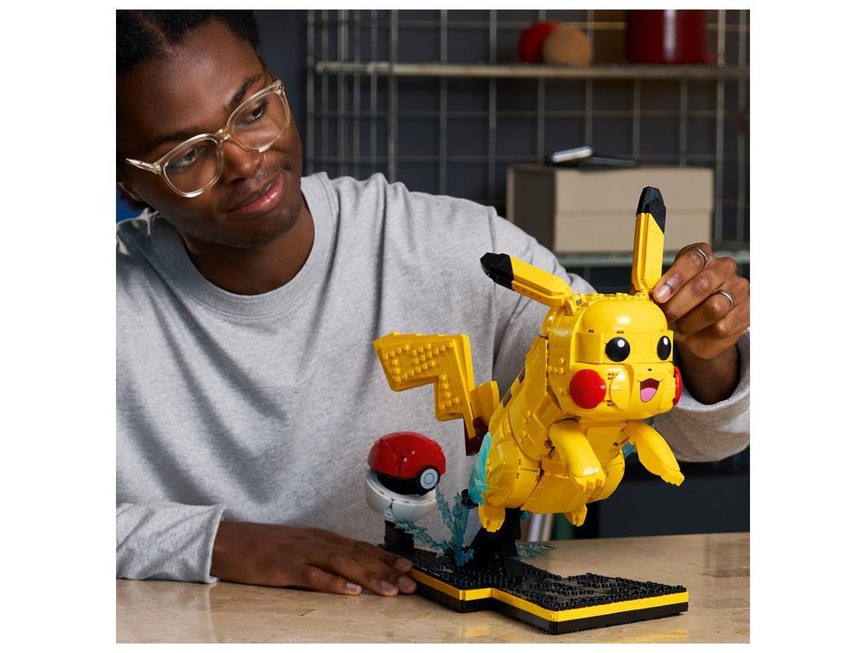 LEGO Pokémon Pikachu e Poké Bola 72152 2050 Peças - 1