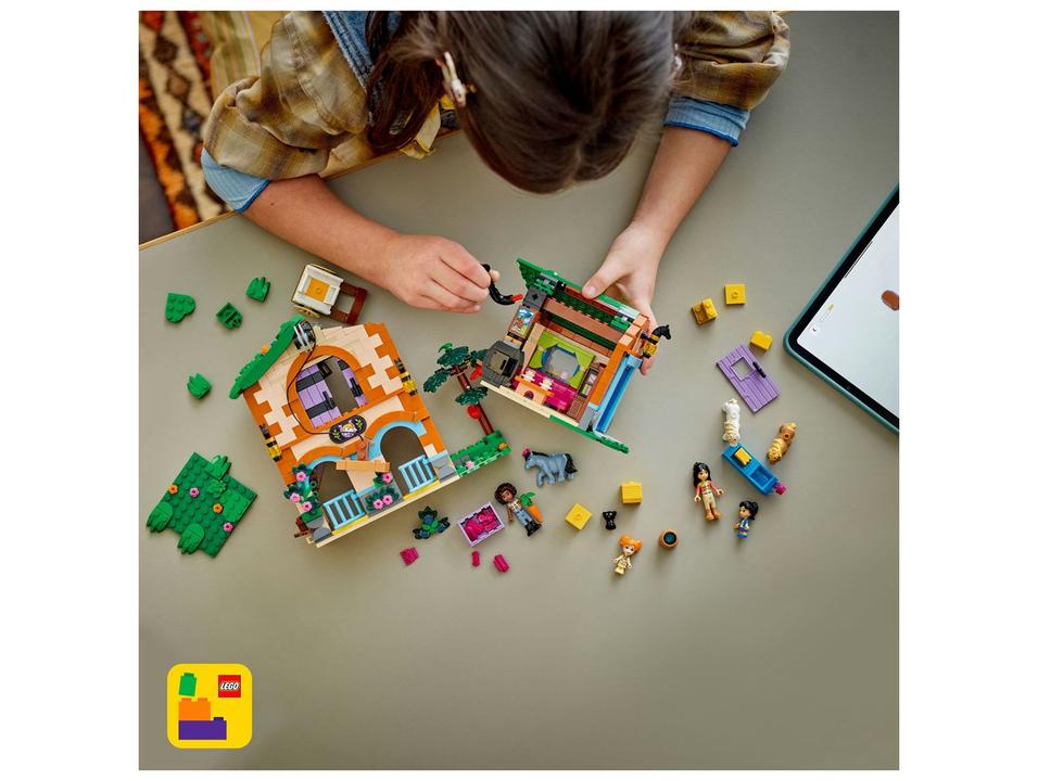 LEGO Rancho e Estábulo de Pôneis 42654 - 1