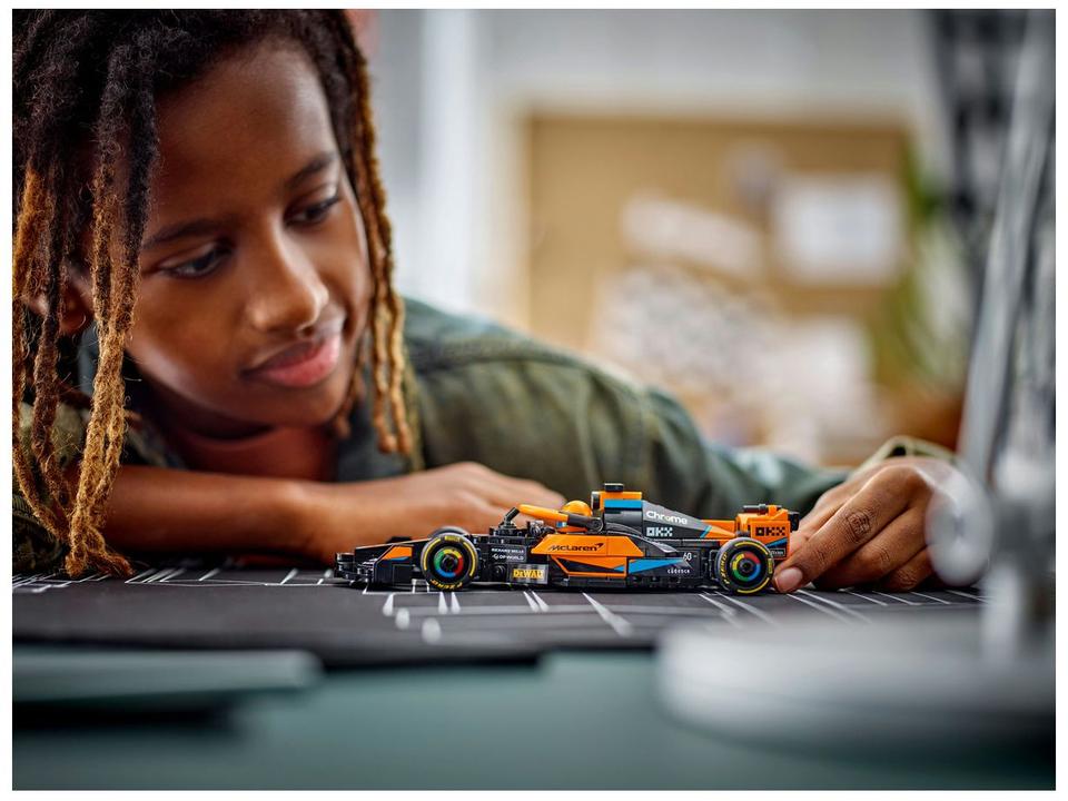 LEGO Speed Champions Carro de Corrida de Formula - 4
