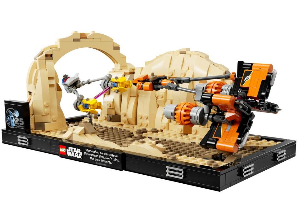 LEGO Star Wars Diorama da Corrida de Pods de Mos - 2