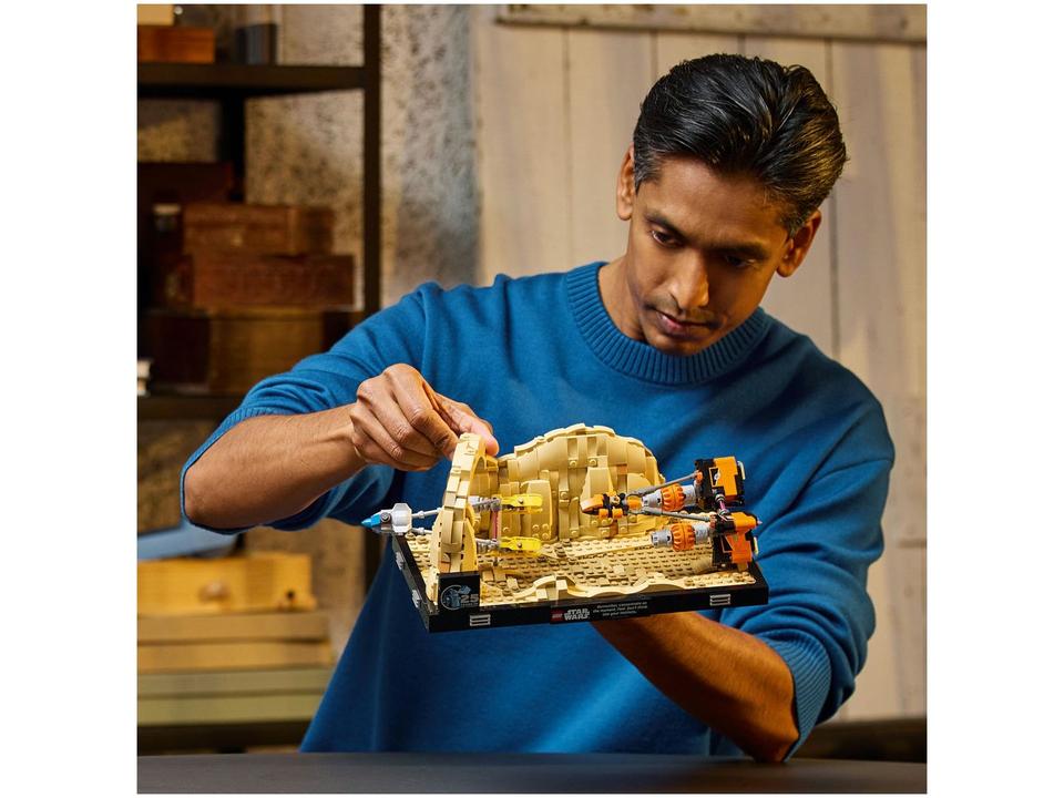 LEGO Star Wars Diorama da Corrida de Pods de Mos - 4