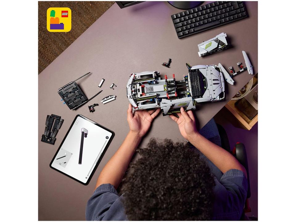LEGO Supercarro Esportivo Lamborghini Revuelto - 3
