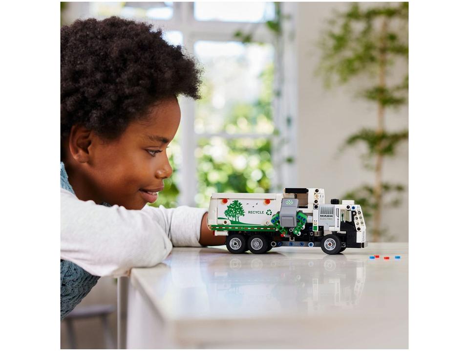 LEGO Technic Caminhão de Lixo Mack LR Electric - 4