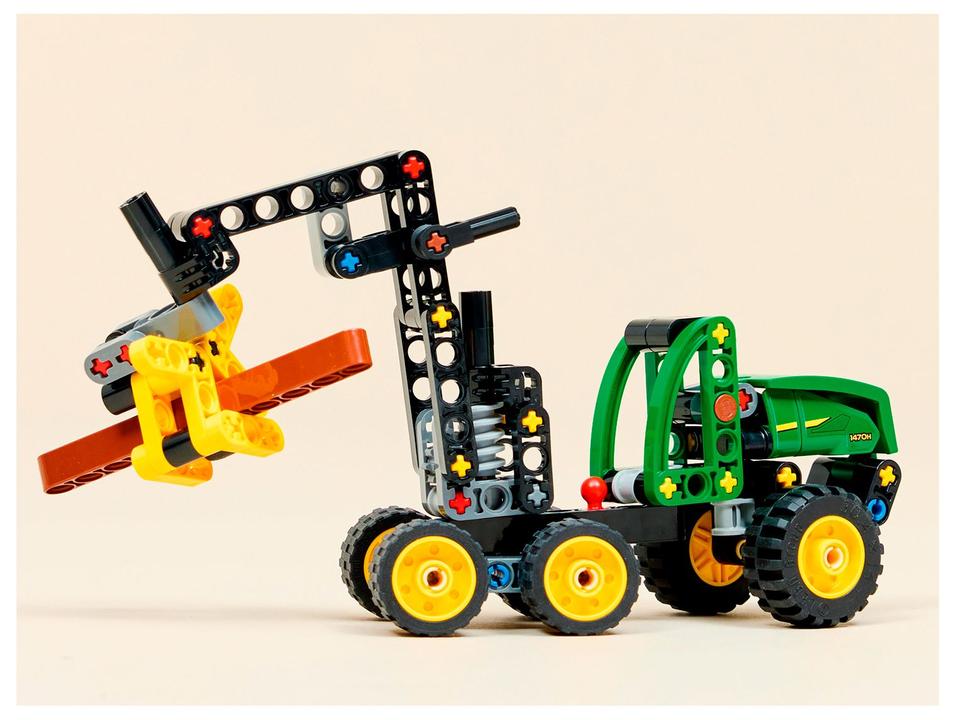 LEGO Technic Colheitadeira de Rodas John Deere - 1