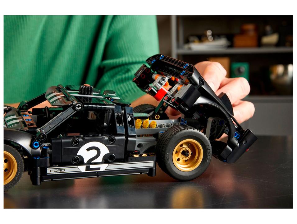 LEGO Technic Ford GT40 MKII de Corrida de 1966 - 3