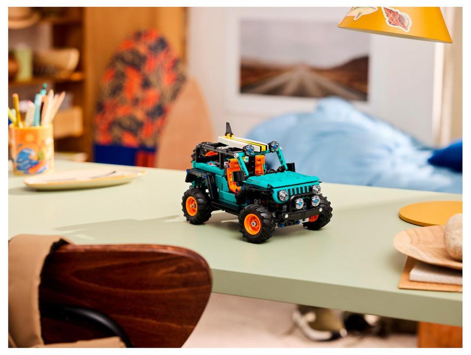 LEGO Technic Jeep Wrangler Rubicon SUV 42227 - 1