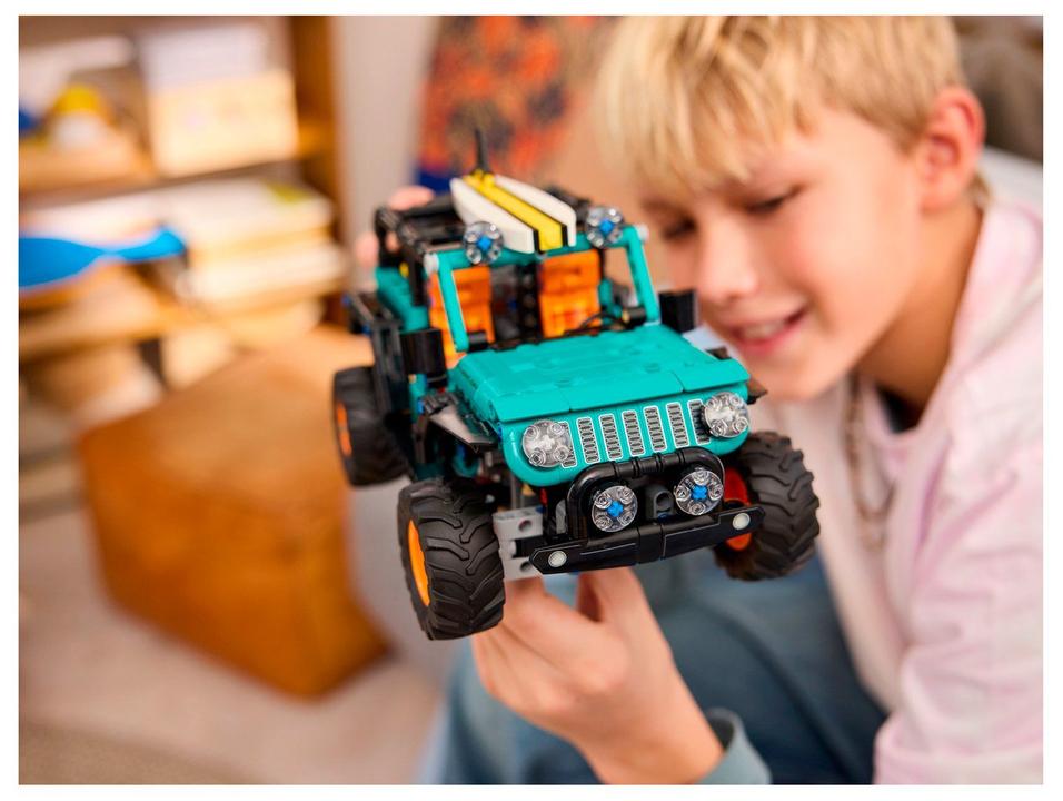LEGO Technic Jeep Wrangler Rubicon SUV 42227 - 2