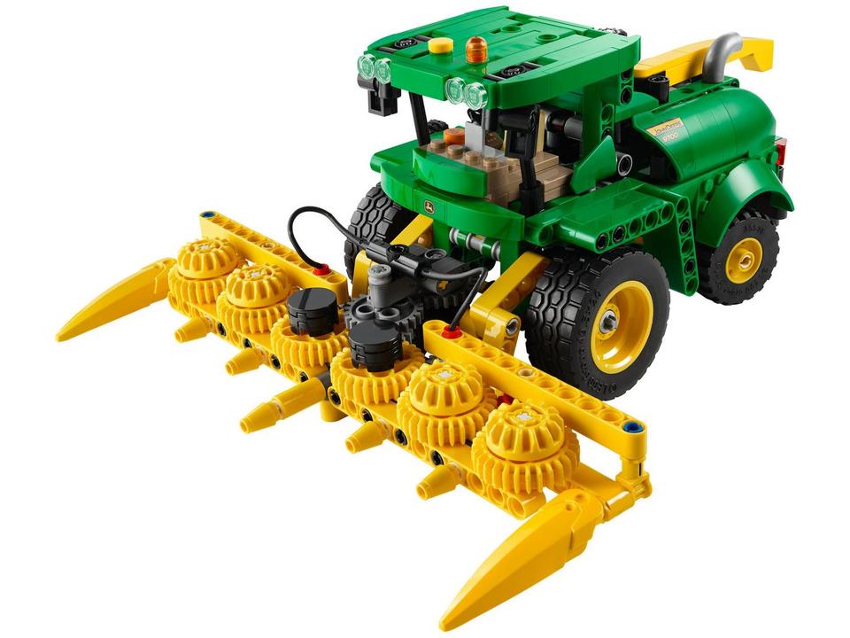 LEGO Technic John Deere 9700 Forage Harvester - 2