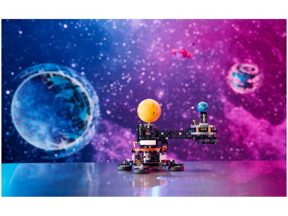 LEGO Technic Planeta Terra e Lua em Órbita - 6