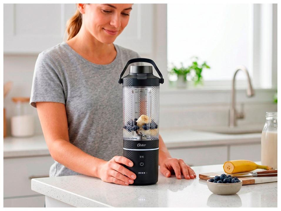 Liquidificador Oster Go Max 100W 500ml Preto BLSTGFP-B20-000 - 1
