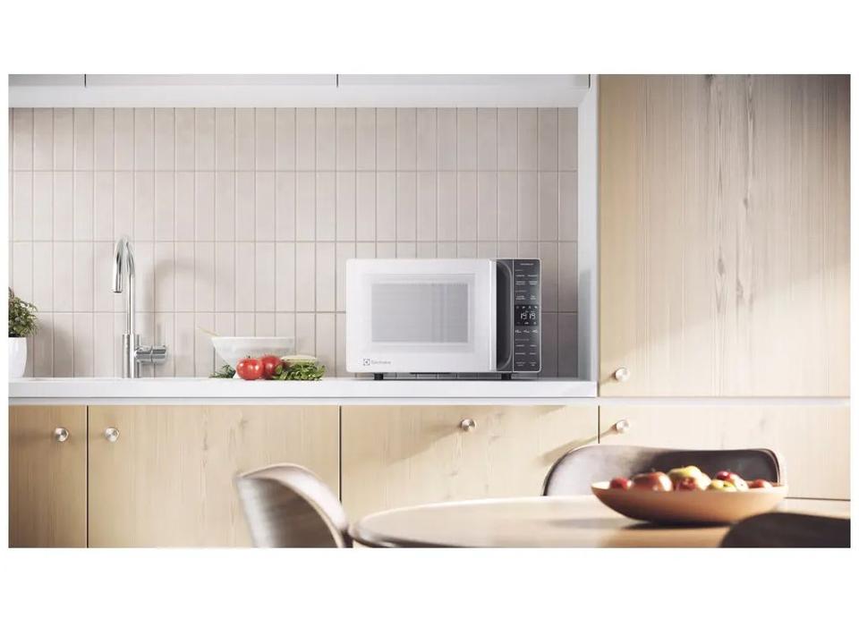 Micro-ondas Electrolux 23L Branco Efficient ME23B - 2