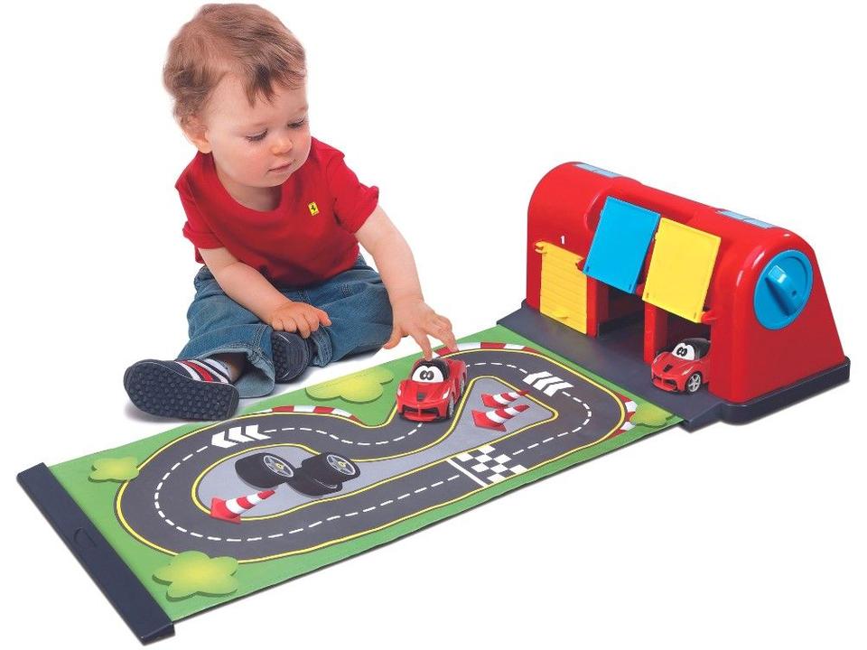 Pista Ferrari Roll-Away Raceway - 1