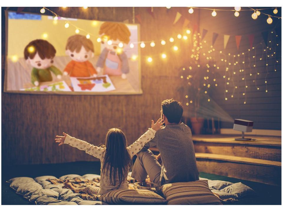 Projetor Portátil com Suporte Ajustável Smart Epson Lifestudio Flex Plus 4K PRO-UHD EF-72K Som Bose Google TV Wi-Fi Madeira Nobre - 5