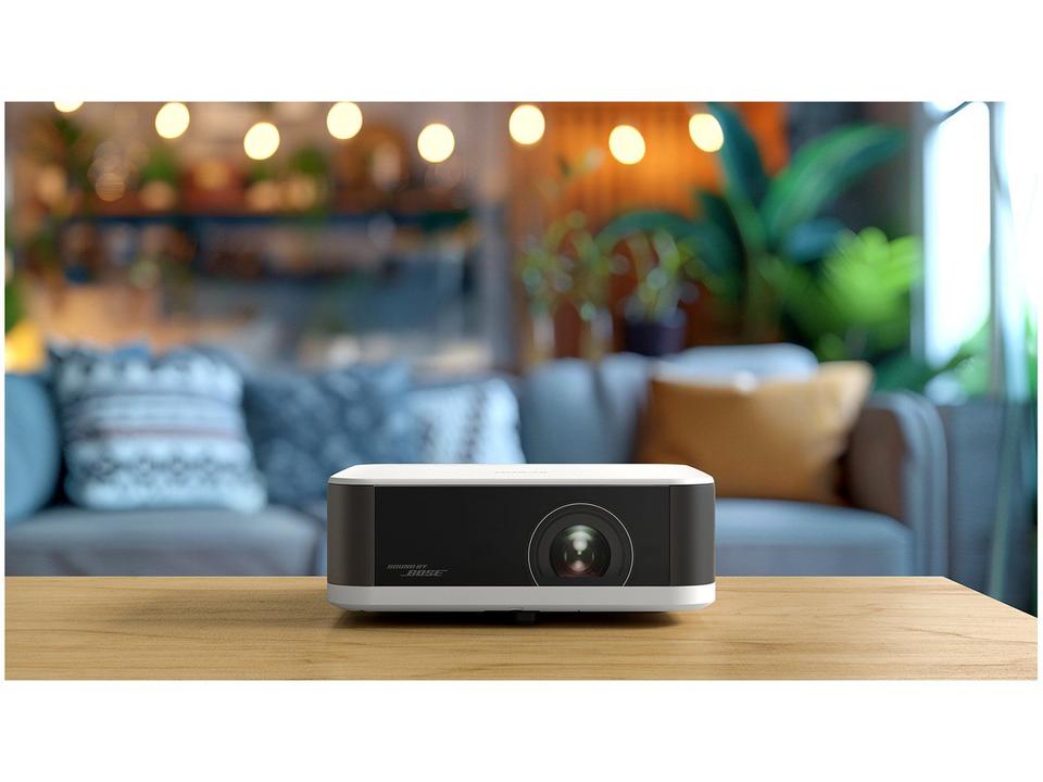 Projetor Portátil Smart Epson Lifestudio Pop Full HD EF-61 Som Bose Google TV Wi-Fi Branco Pérola - 1