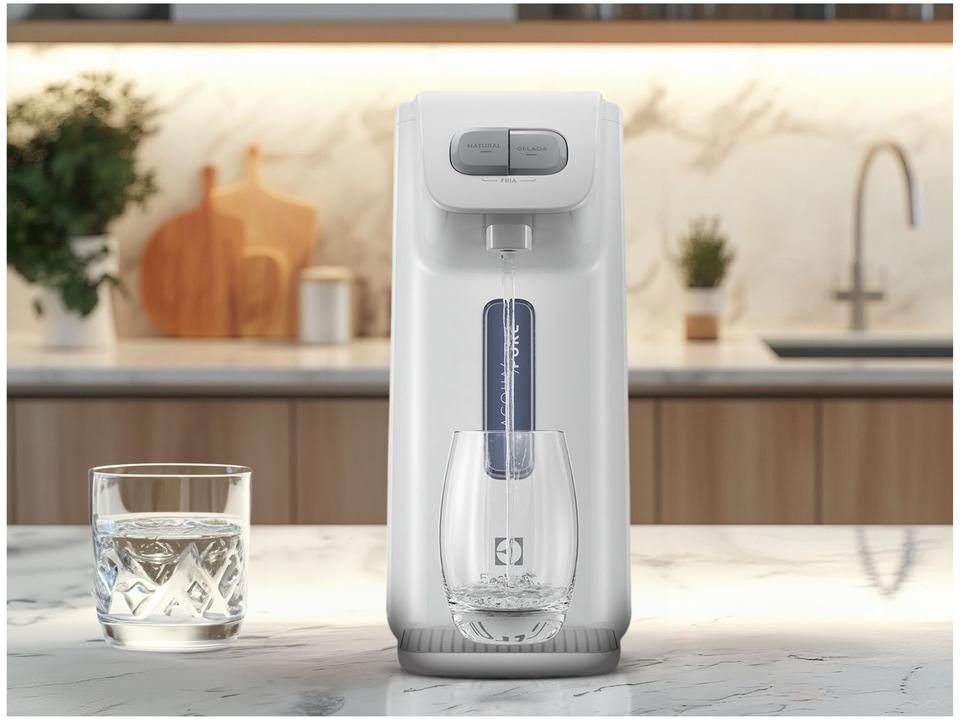 Purificador de Água Electrolux de Parede e Mesa Eletrônico Branco Efficient PE15B Água Gelada e Natural - 1