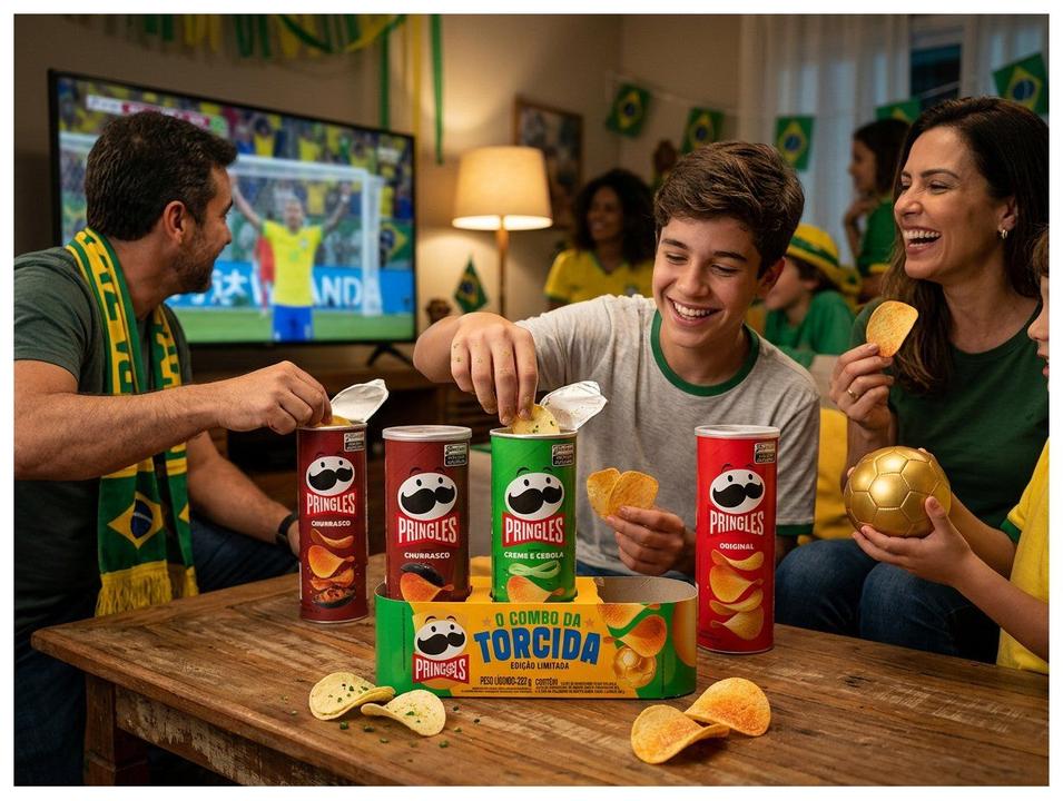 Salgadinho Festa do Futebol Pringles Churrasco Creme e Cebola e Original 322g - 1