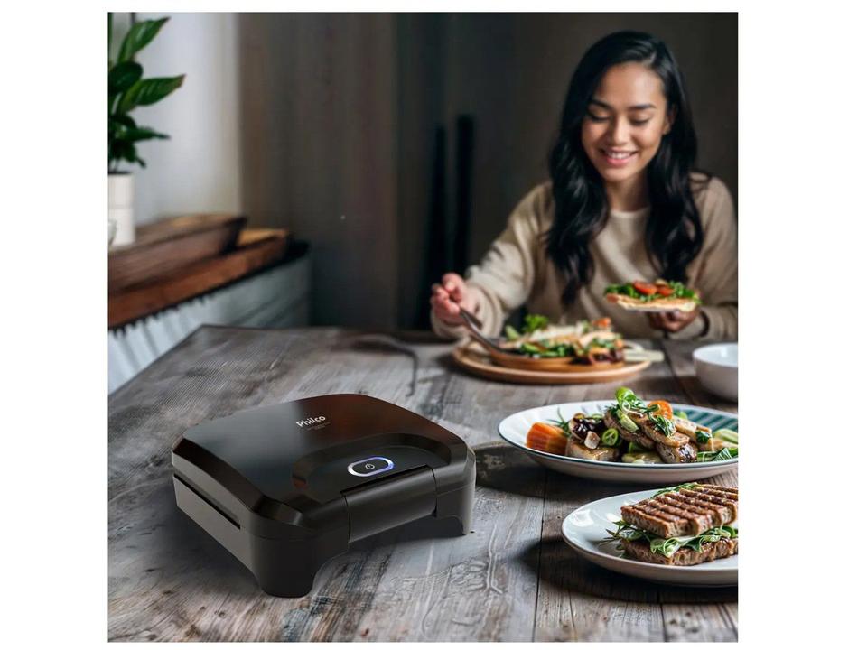 Sanduicheira Grill Philco Preta Antiaderente PGR25A 750W - 4