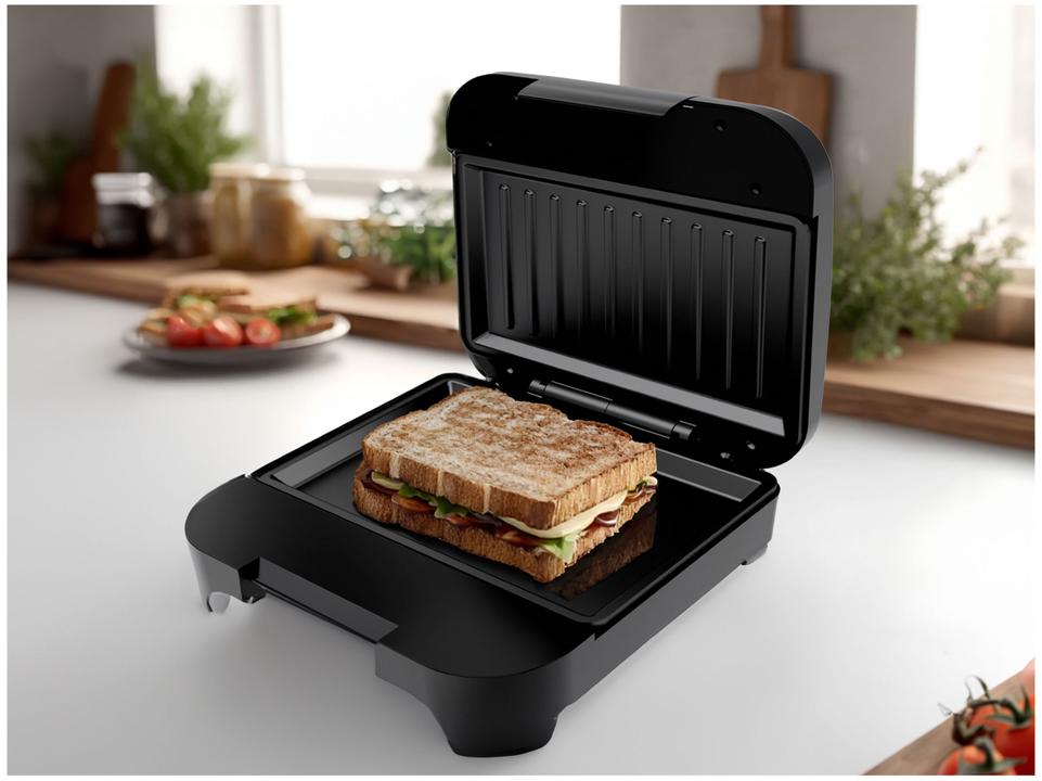 Sanduicheira Grill Philco Preta Antiaderente PGR25A 750W - 5
