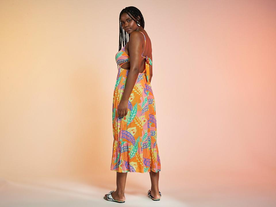 Vestido Vista Magalu x Flora Yumi  Midi Evasê Cut Out Marias - 1