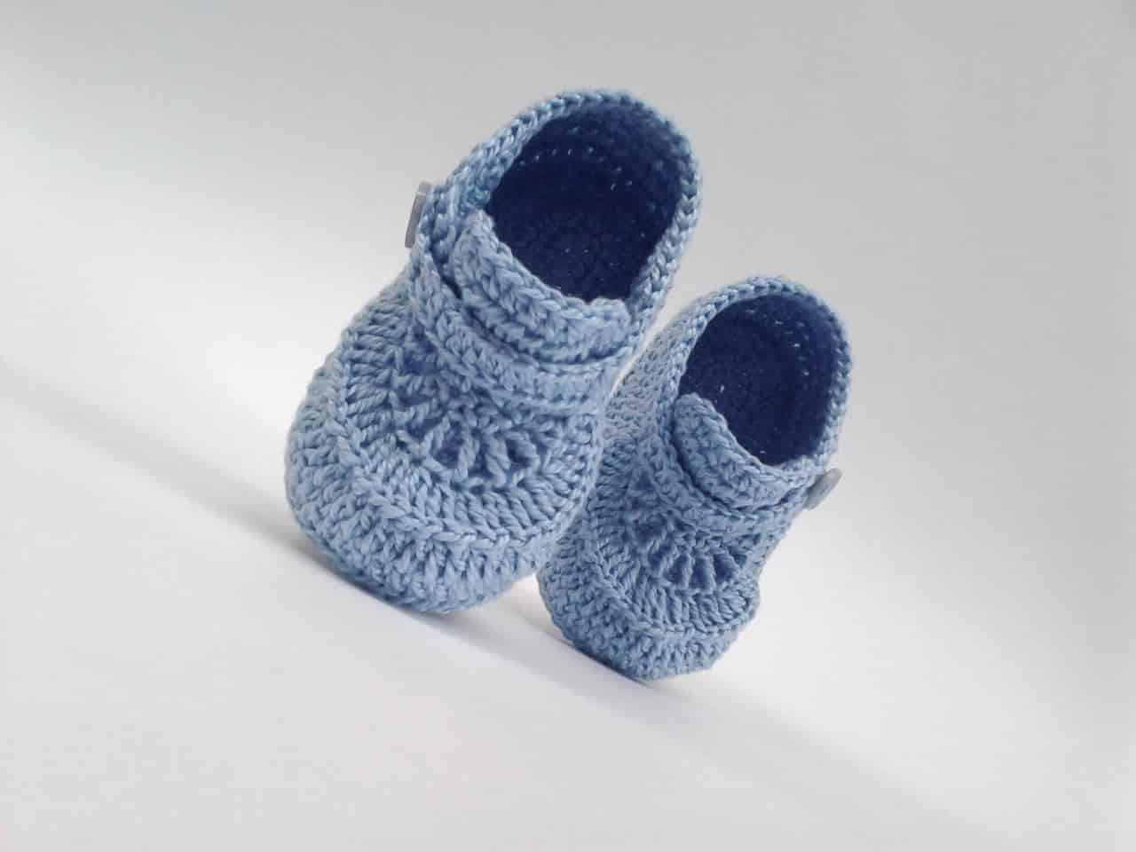 A444 Sapatinho de croche para bebe masculino azul bebe com correia de  fechar - Mm Sapatinhos - Sapatinho de Bebê - Magazine Luiza