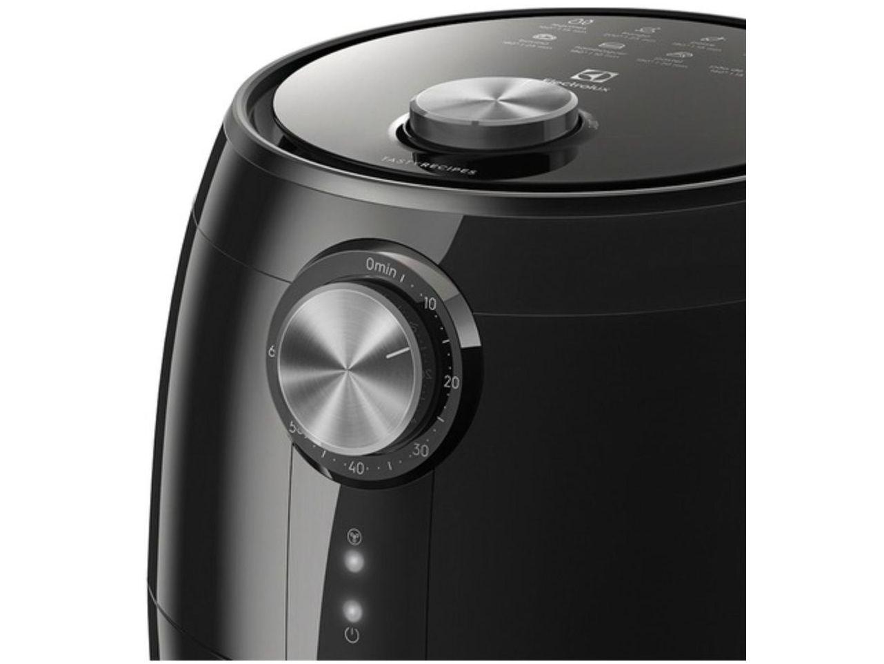 Air Fryer Electrolux Efficient Rita Lobo EAF15 Preta com Timer 3,2L