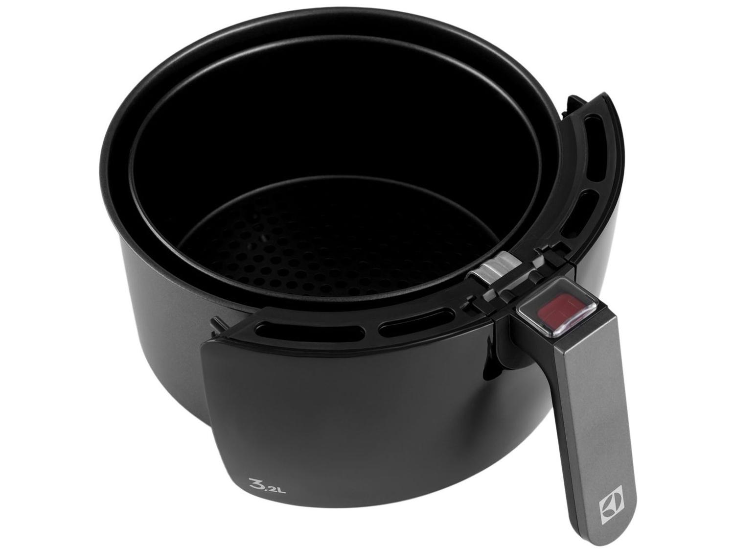 Air Fryer Electrolux Efficient Rita Lobo EAF15 Preta com Timer 3,2L