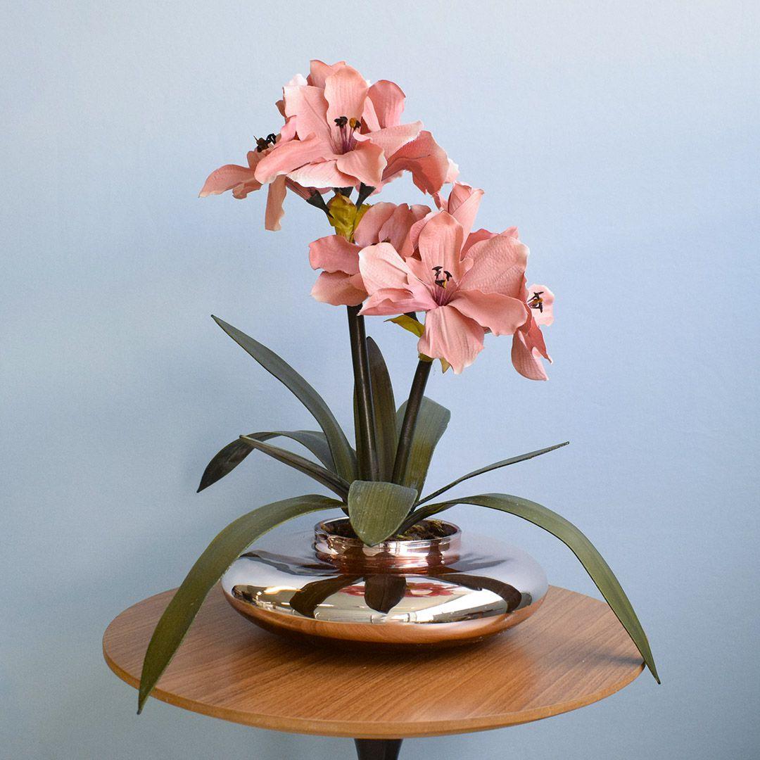 Arranjo de Flores Artificiais Amarílis Rosa no Vaso Rose Gold Formosinha - Arranjos de Flores - Magazine Luiza Arranjo de Flores Artificiais Amarílis Rosa no Vaso Rose Gold Formosinha - Arranjos de Flores - Magazine Luiza