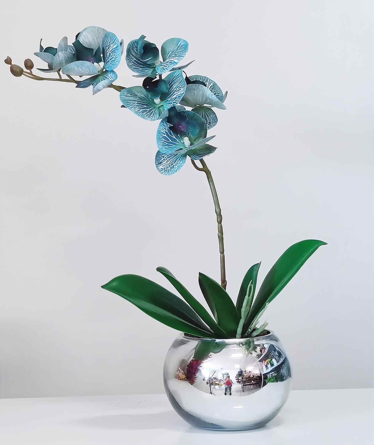 Arranjo De Flores Orquídea Azul 3D Vaso Espelhado Prata - La Caza Store -  Flores Artificiais - Magazine Luiza