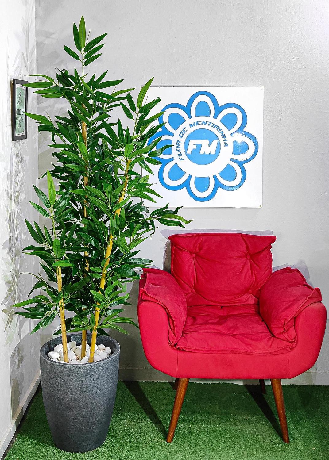 Bambu 170cm Folha Grande Planta Artificial + Vaso Decorativo - Flor de  Mentirinha - Plantas Artificiais - Magazine Luiza