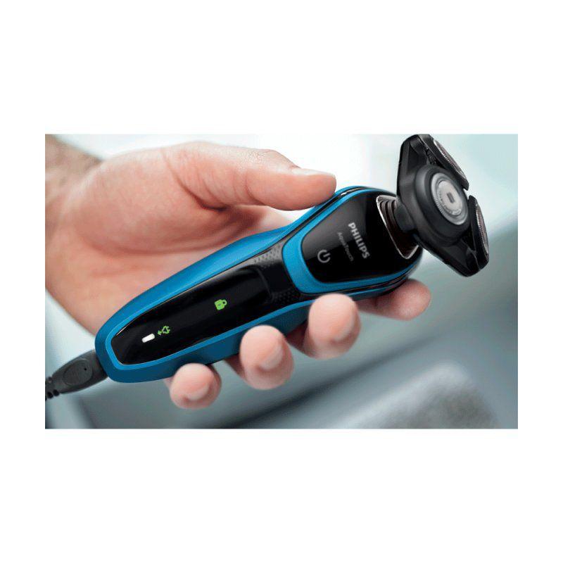 Barbeador Philips AquaTouch Series 5000 Bivolt Preto e Azul Barbeador