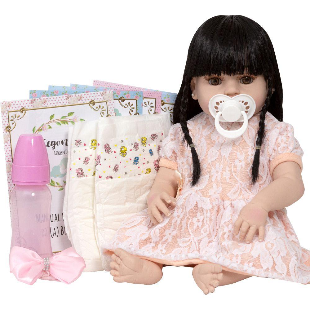 Pré-adolescente com cabelos cacheados e olhos castanhos claro | Stable  Diffusion Online, image size:1000x1000